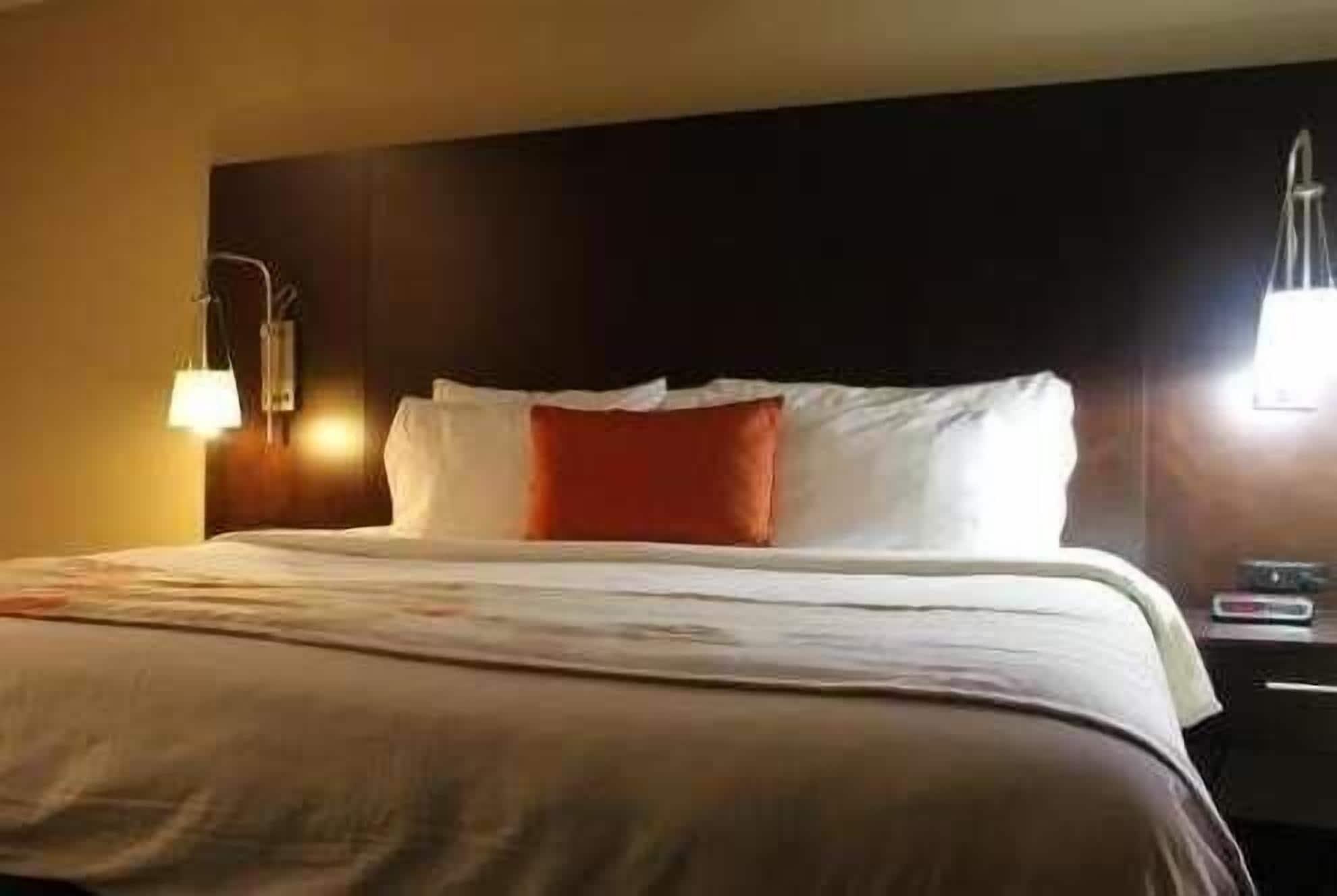 Hawthorn Extended Stay By Wyndham Wichita Bagian luar foto