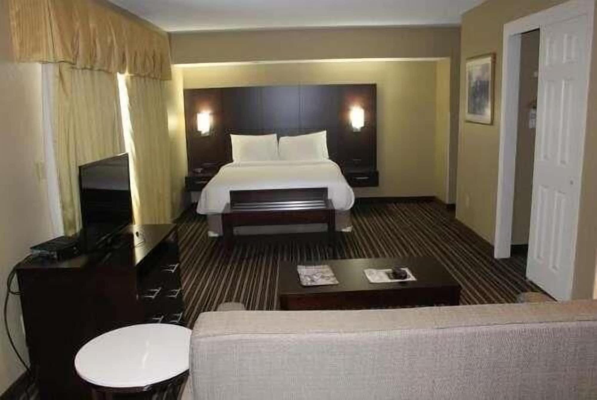 Hawthorn Extended Stay By Wyndham Wichita Bagian luar foto
