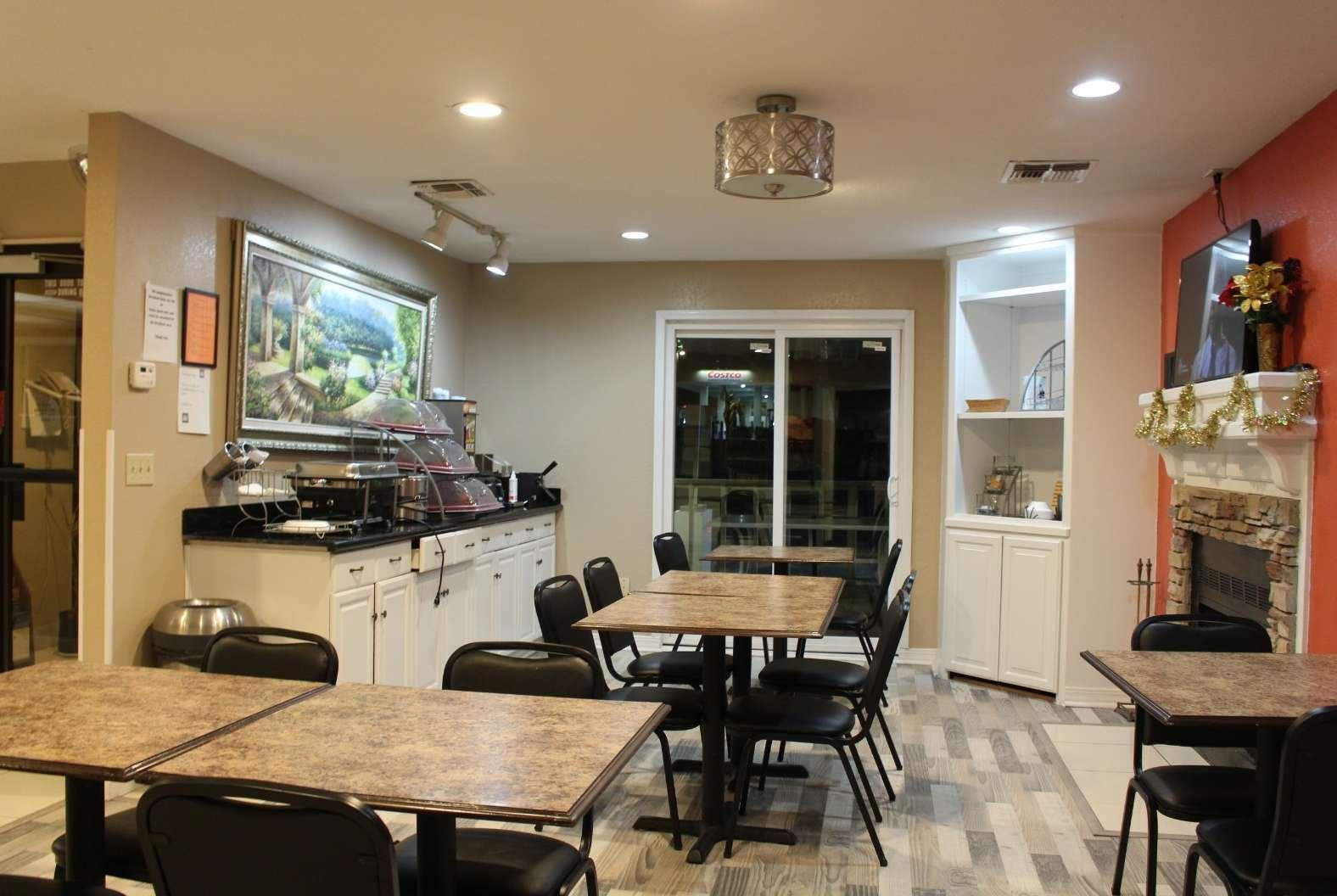 Hawthorn Extended Stay By Wyndham Wichita Bagian luar foto