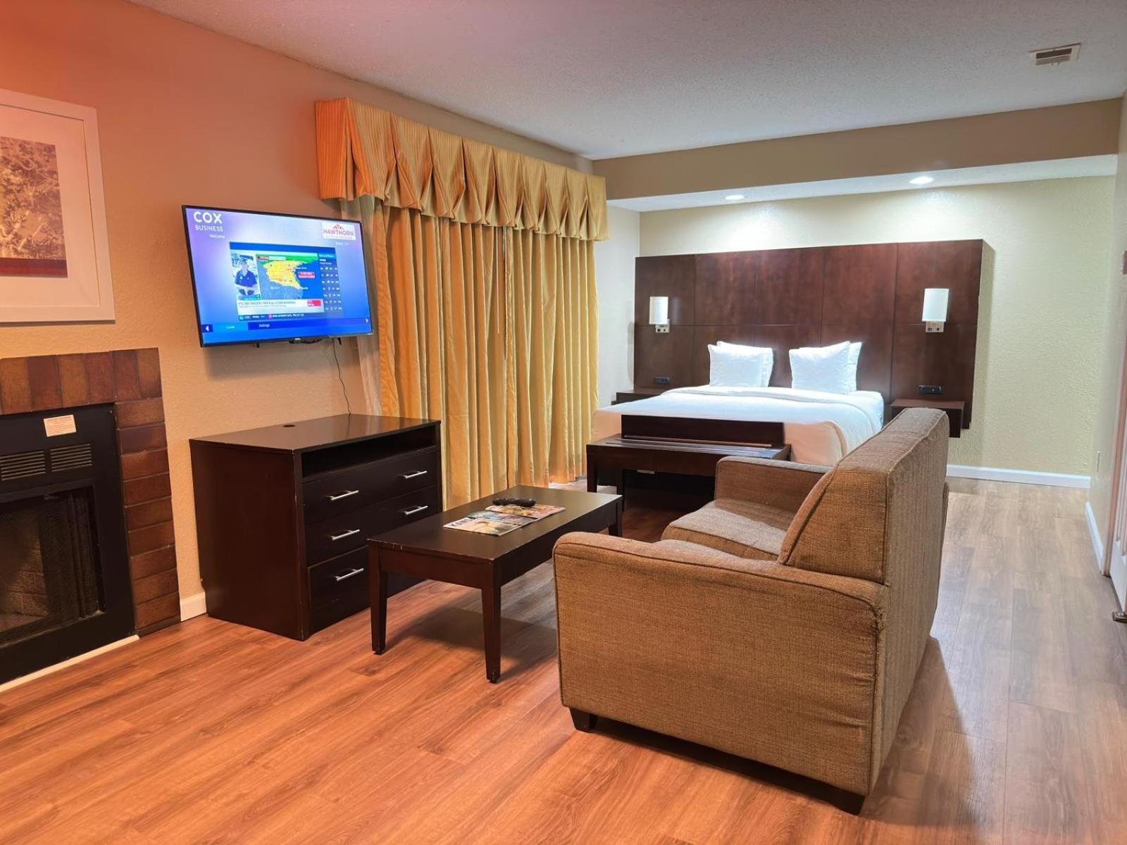 Hawthorn Extended Stay By Wyndham Wichita Bagian luar foto