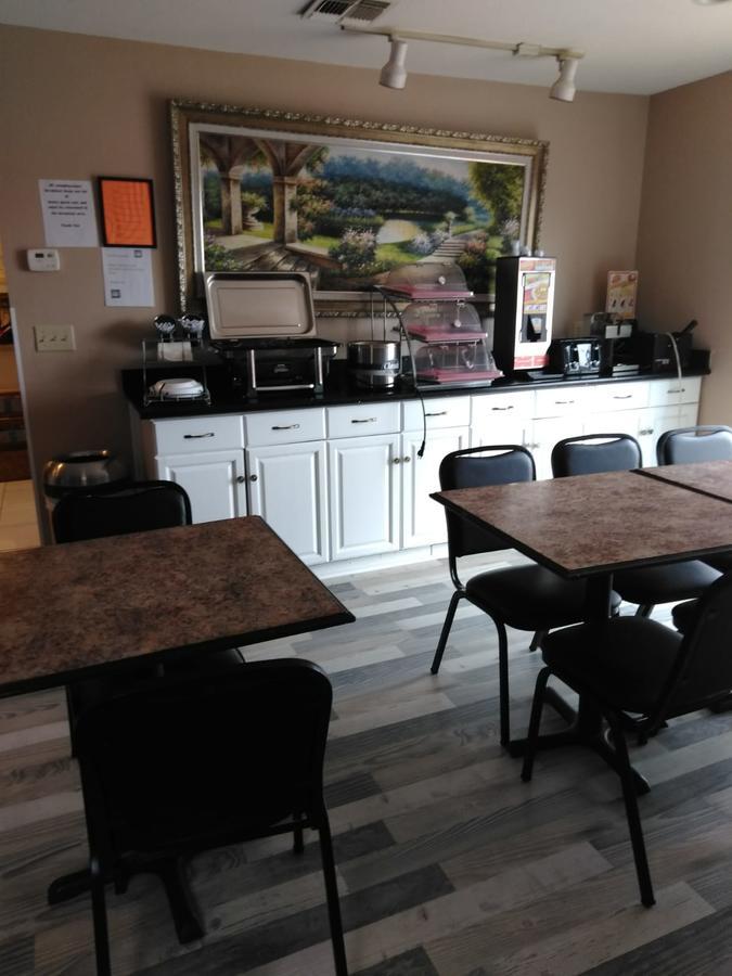 Hawthorn Extended Stay By Wyndham Wichita Bagian luar foto